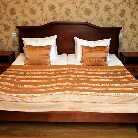 Hotel Відень 3*